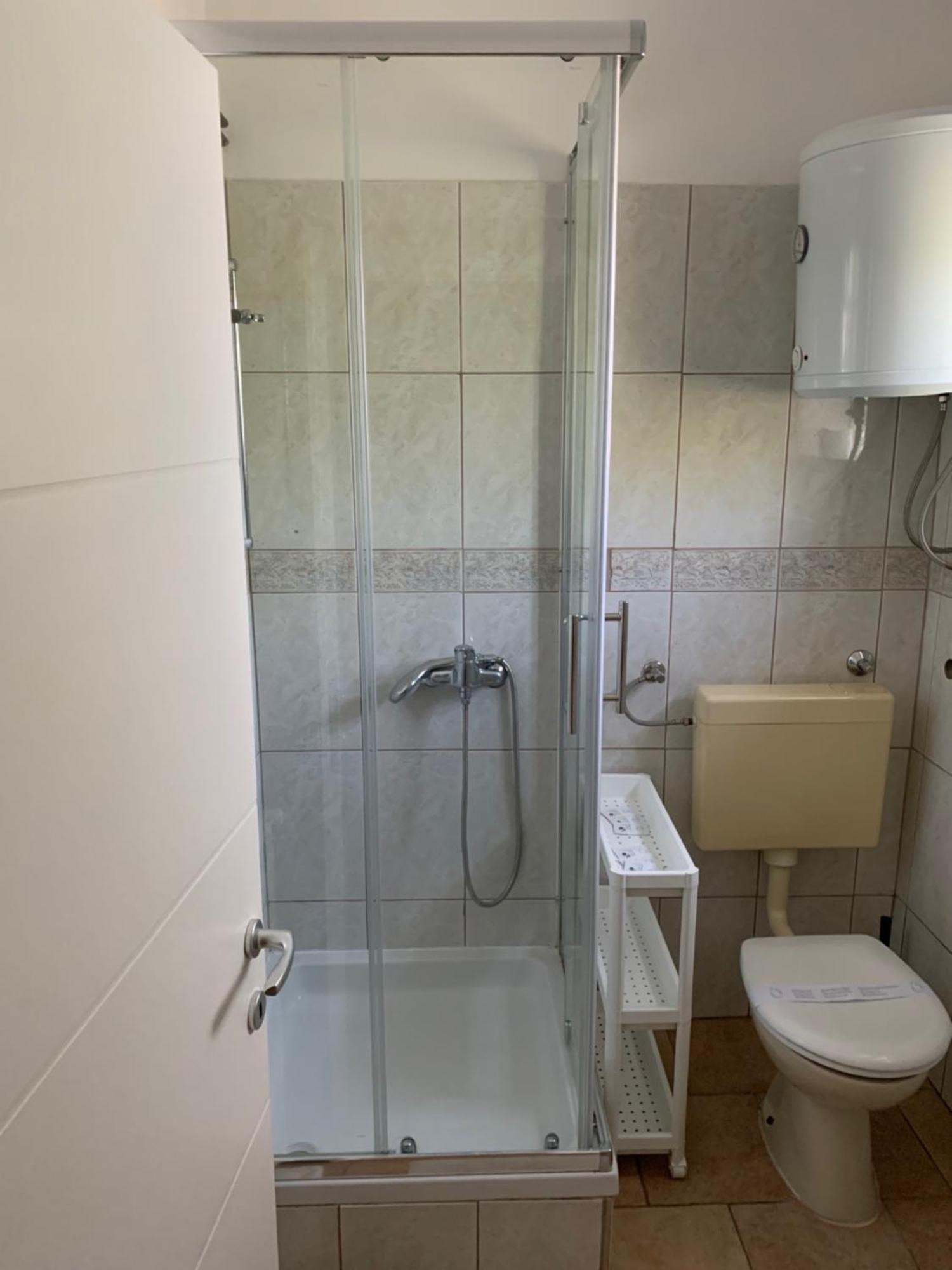 Apartments Jelusic Pirovac Kültér fotó