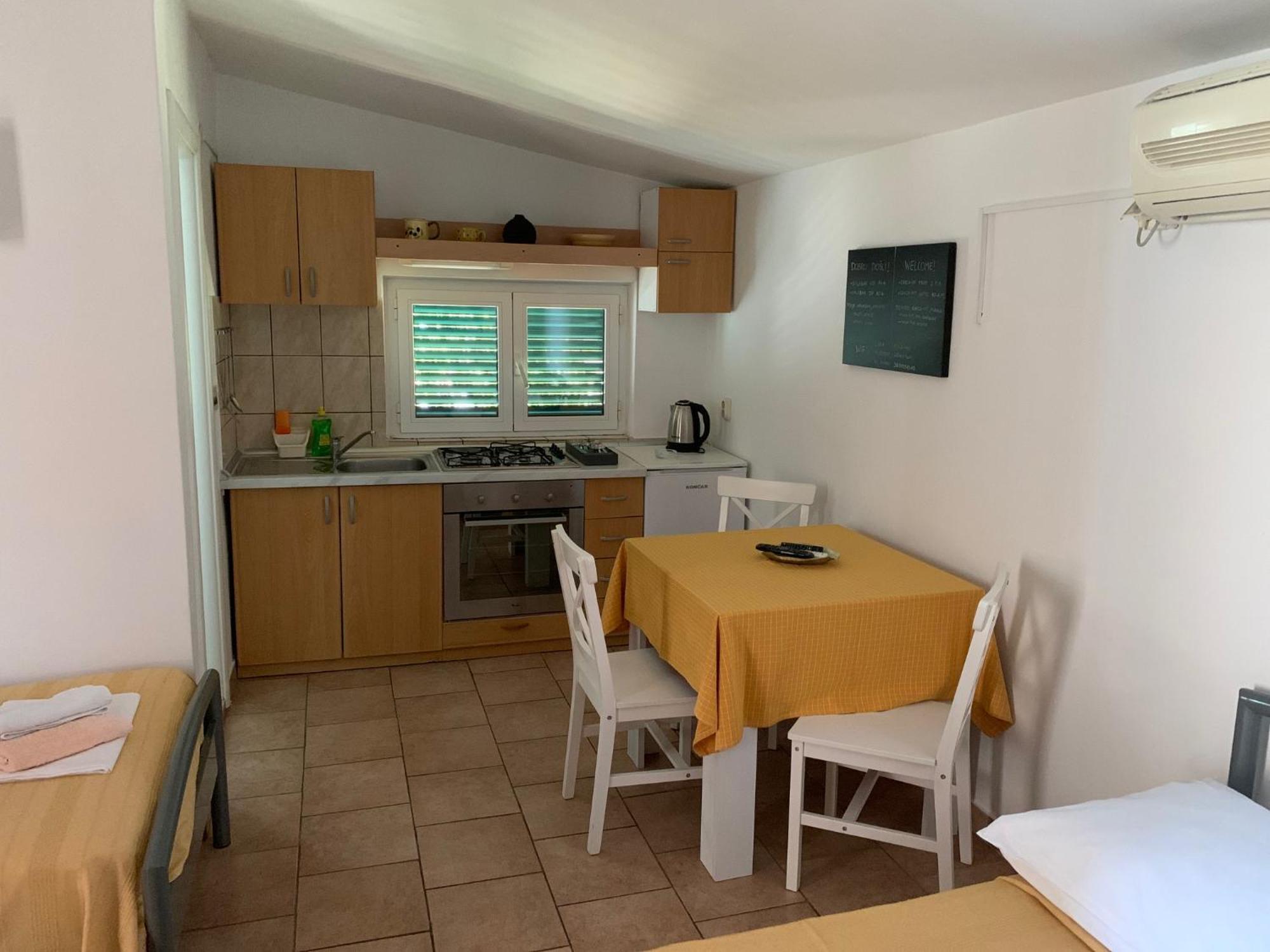 Apartments Jelusic Pirovac Kültér fotó